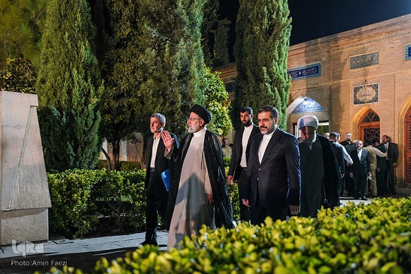 حضور رئیس‌جمهور در حافظیه