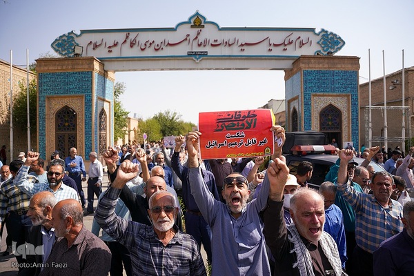 راهپیمایی مردم شیراز به شکرانه حماسه‌ مقاومت