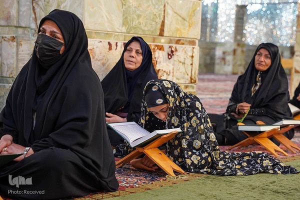 محفل انس با قرآن کریم ویژه خواهران، به‌ مناسبت بزرگداشت شهدای حرم مطهر