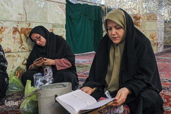 محفل انس با قرآن کریم ویژه خواهران، به‌ مناسبت بزرگداشت شهدای حرم مطهر