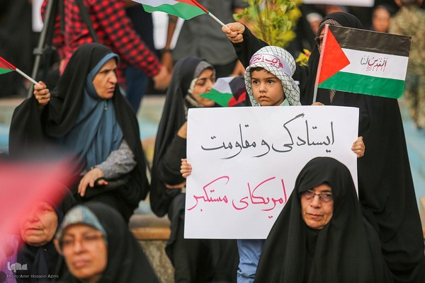 اجتماع زینبی بانوان و کودکان شیراز در حمایت از مادران مظلوم غزه