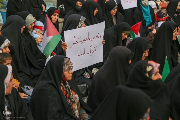 اجتماع زینبی بانوان و کودکان شیراز در حمایت از مادران مظلوم غزه