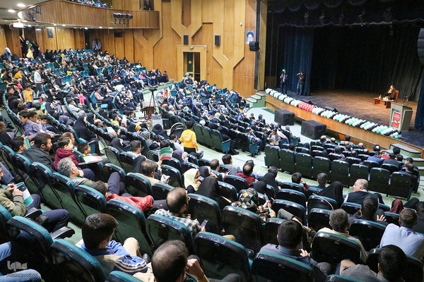 مراسم بزرگداشت روز دانش‌آموز در شیراز