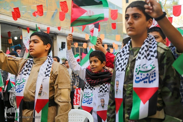 نواختن زنگ روز دانش آموز