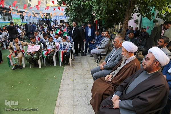 نواختن زنگ روز دانش آموز