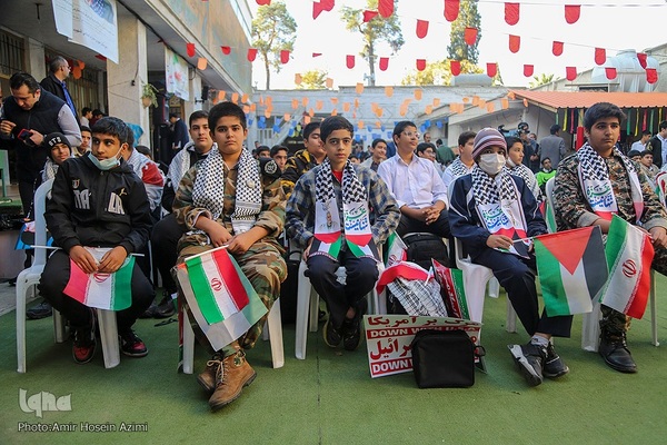 نواختن زنگ روز دانش آموز