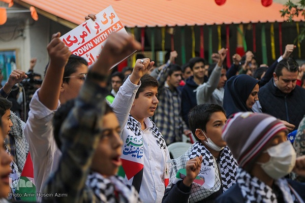 نواختن زنگ روز دانش آموز