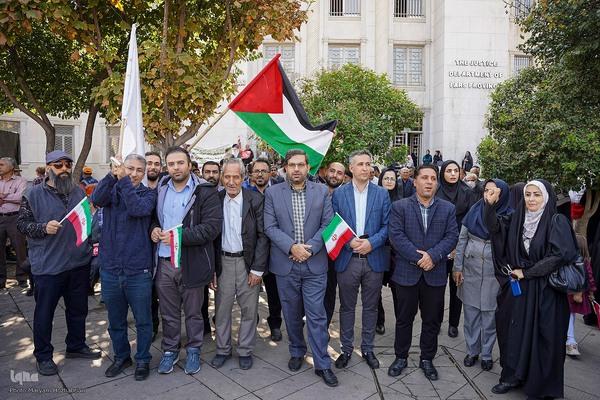 13 آبان در شیراز