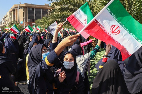 13 آبان در شیراز