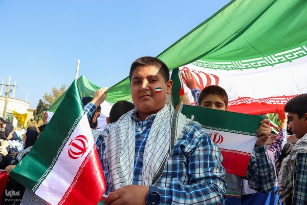 13 آبان در شیراز