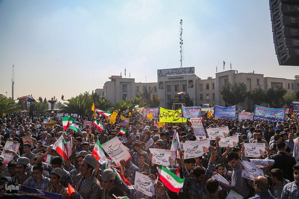 13 آبان در شیراز