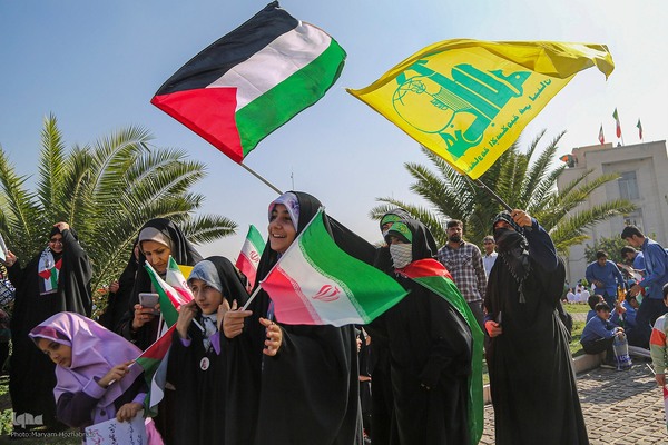 13 آبان در شیراز