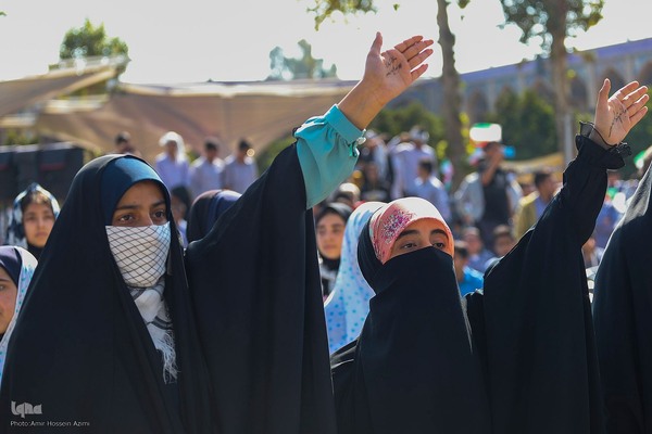 اجتماع ۱۲هزارنفری دانش آموزان در حرم مطهر شاهچراغ (ع) ‎