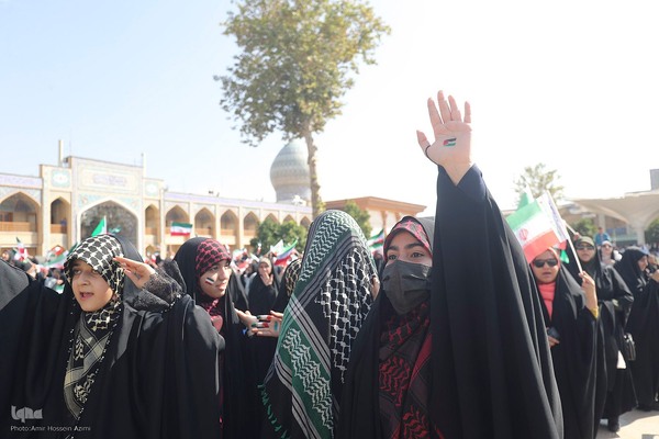 اجتماع ۱۲هزارنفری دانش آموزان در حرم مطهر شاهچراغ (ع) ‎