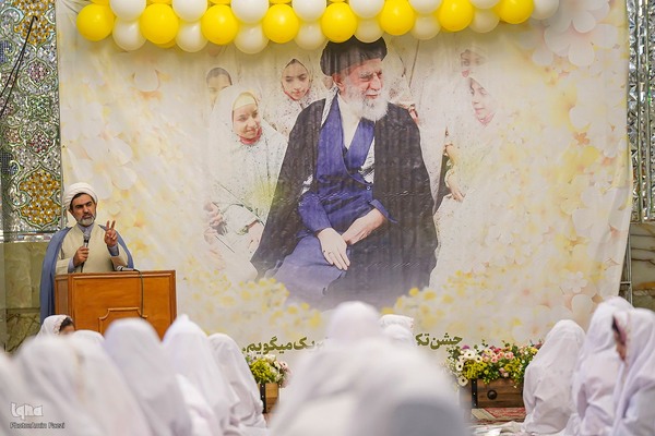 جشن تکلیف دختران در حرم شاهچراغ(ع)‎