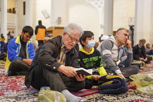 قرائت دعای کمیل به‌مناسبت ایام فاطمیه و چهلم شهدای بیمارستان المعمدانی غزه