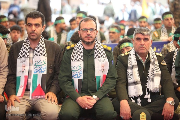 تجمع بزرگ و میقات صالحین بسیجیان در حرم شاهچراغ (ع)