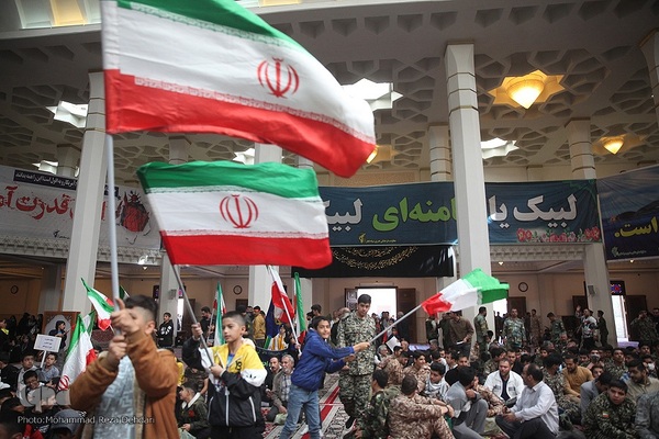 تجمع بزرگ و میقات صالحین بسیجیان در حرم شاهچراغ (ع)