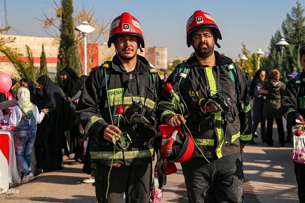 مانور آمادگی و مراسم پاسداشت آتشنشان داوطلب شیراز