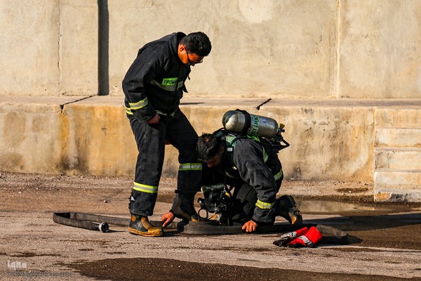 مانور آمادگی و مراسم پاسداشت آتشنشان داوطلب شیراز