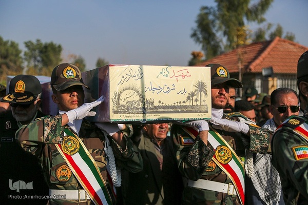 مراسم استقبال مردم شیراز از شهدای گمنام