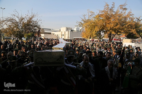 مراسم استقبال مردم شیراز از شهدای گمنام
