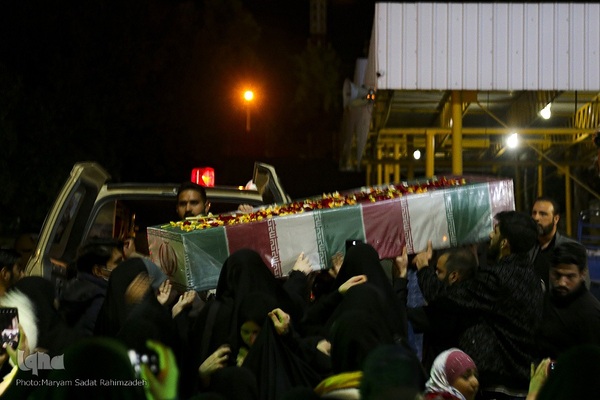 تشییع شهید گمنام در دانشگاه شیراز