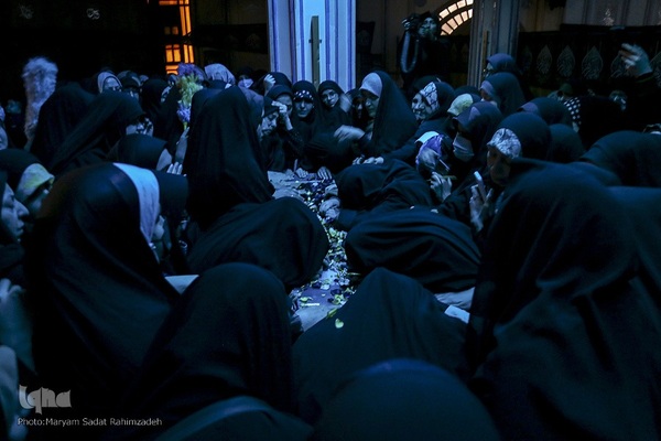 تشییع شهید گمنام در دانشگاه شیراز
