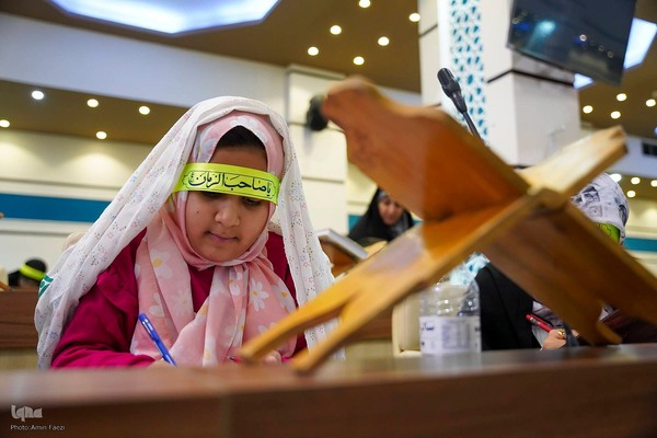 کاتبان خردسال قرآن‎