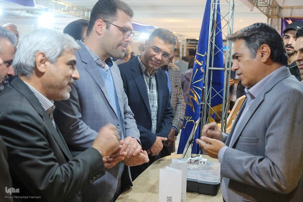 نمایشگاه دستاوردهای پژوهشی استان فارس
