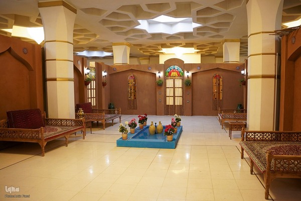 افتتاح نمایشگاه ستاره های زمین در حرم مطهر حضرت شاهچراغ (ع)