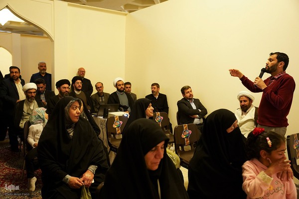 افتتاح نمایشگاه ستاره های زمین در حرم مطهر حضرت شاهچراغ (ع)