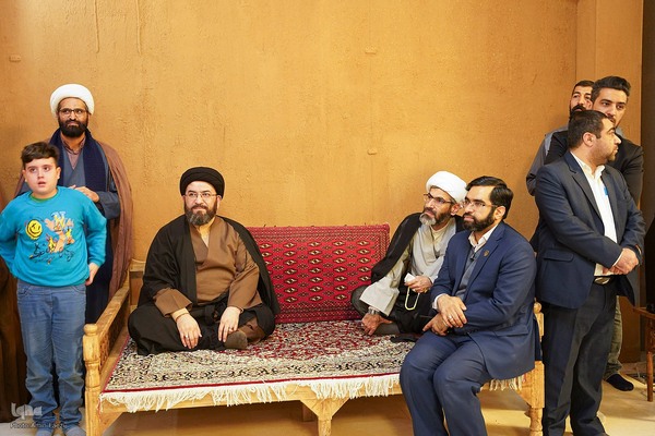 افتتاح نمایشگاه ستاره های زمین در حرم مطهر حضرت شاهچراغ (ع)