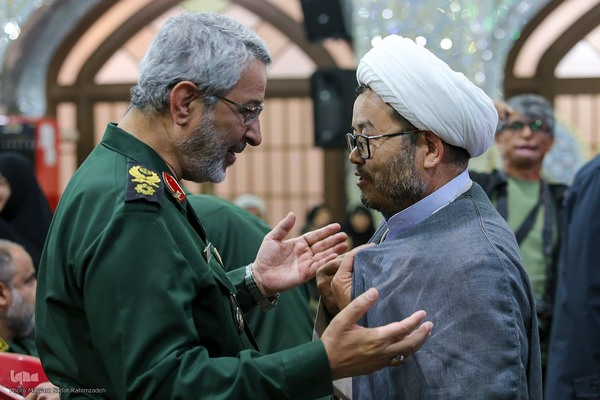 تجمع مردمی در محکومیت حادثه تروریستی گلزار شهدای کرمان