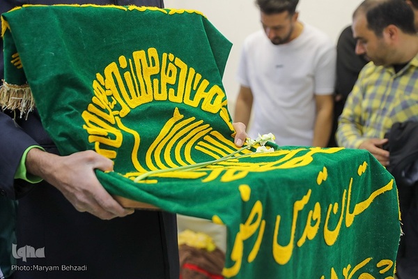 مراسم عقد زوجین جوان در جوار حرم مطهر حضرت شاهچراغ علیه السلام، به‌مناسبت میلاد خجسته مولود کعبه