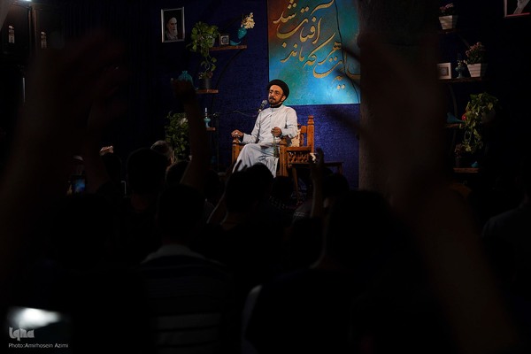 بزرگترین اعتکاف جوانان کشور در مسجد شهدای شیراز