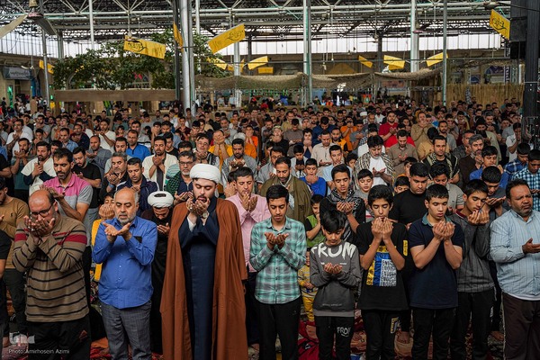 بزرگترین اعتکاف جوانان کشور در مسجد شهدای شیراز