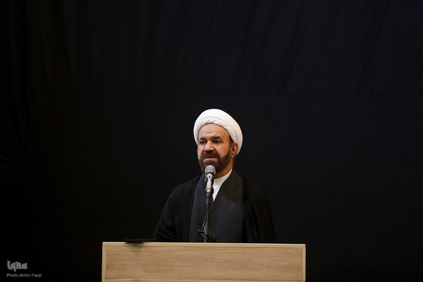 محفل انس با قرآن کریم «بشری» در حرم حضرت شاهچراغ(ع)