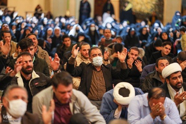 سوگواری شب شهادت امام موسی کاظم (ع) در حرم مطهر‎ شاهچراغ