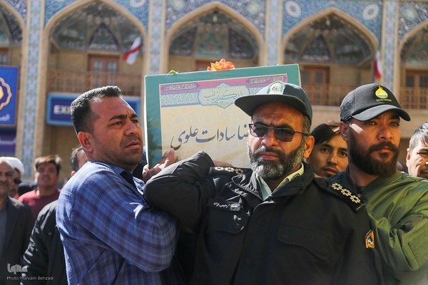 تشییع پیکر شهید مدافع حرم سیدمحمدرضا سادات علوی