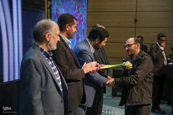 هشتمین کنگره بین المللی شعر ایثار‎