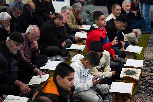 محفل انس با قرآن کریم «بشری» در حرم حضرت سید محمد بن موسی الکاظم(ع)