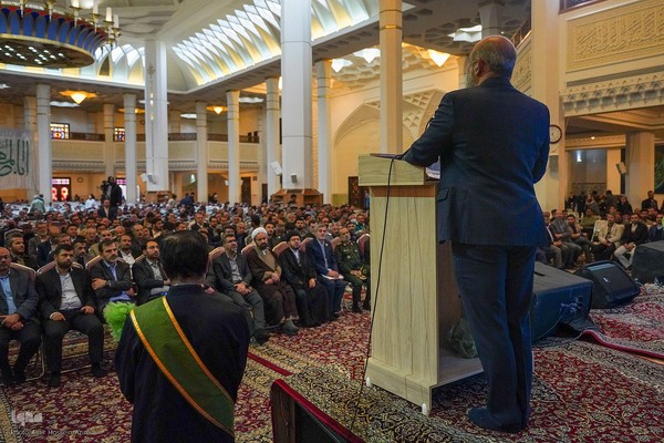 همایش دست اندرکاران انتخابات در حرم شاهچراغ(ع)