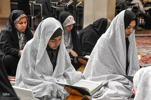 جزءخوانی قرآن در حرم مطهر شاهچراغ(ع)