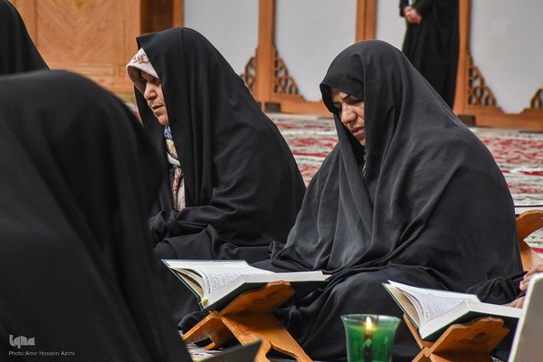 جزءخوانی قرآن در حرم مطهر شاهچراغ(ع)