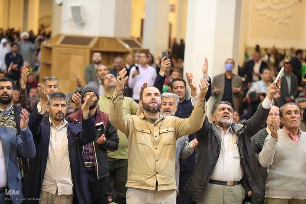 لحظه تحویل سال ۱۴۰۳ در حرم حضرت شاهچراغ(ع)