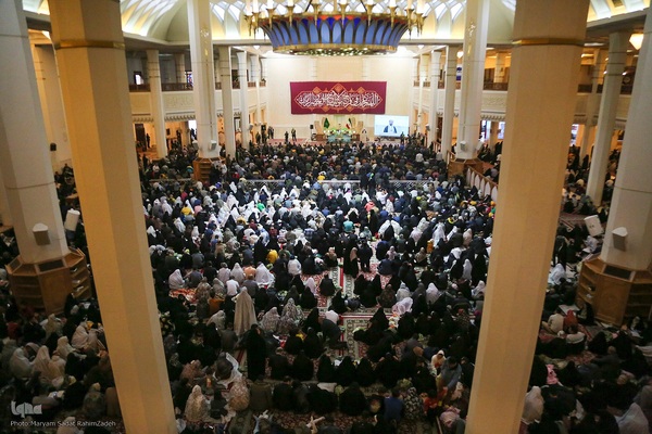 لحظه تحویل سال ۱۴۰۳ در حرم حضرت شاهچراغ(ع)