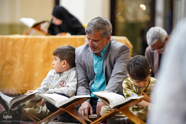 محفل جزءخوانی قرآن ماه رمضان در حرم مطهر شاهچراغ(ع)