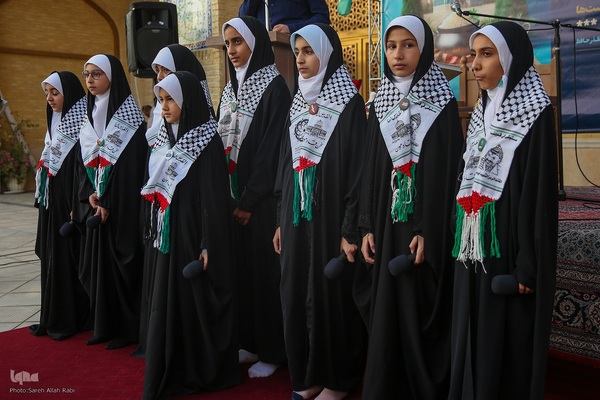 پخت و توزیع غذای فلسطینی مقلوبه