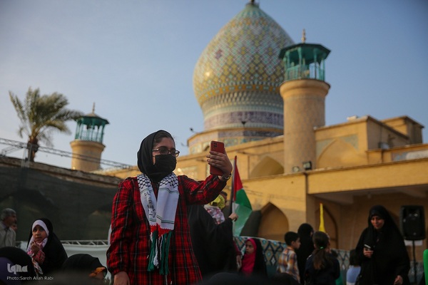 پخت و توزیع غذای فلسطینی مقلوبه